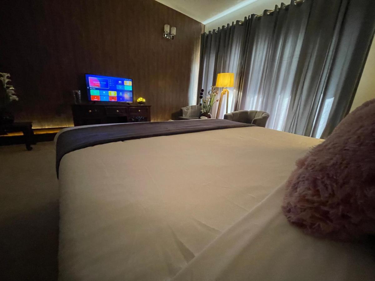 Laca Sa Lodge Opp Canturus Mall Islamabad Esterno foto