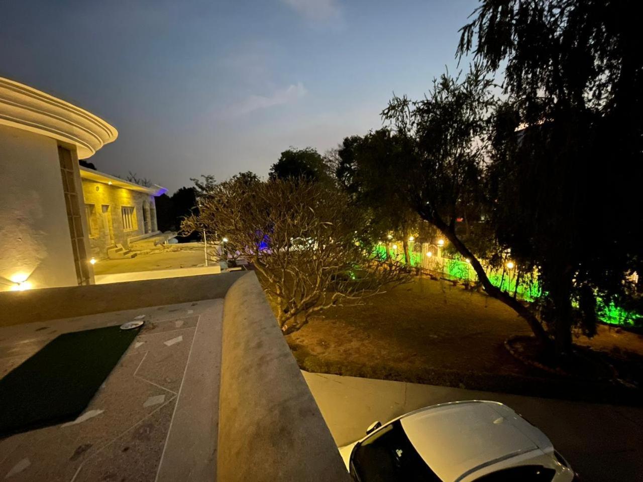 Laca Sa Lodge Opp Canturus Mall Islamabad Esterno foto