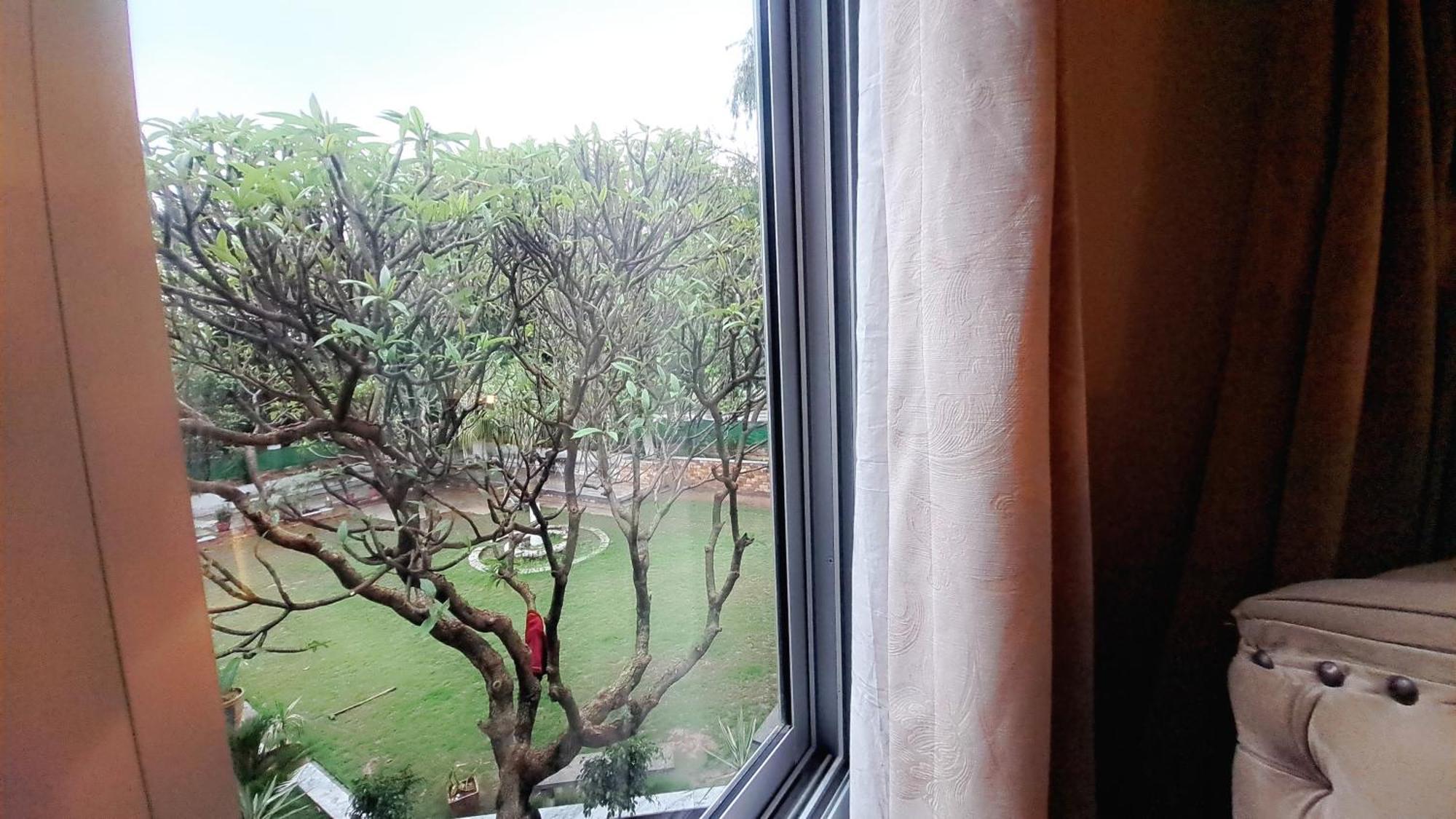 Laca Sa Lodge Opp Canturus Mall Islamabad Esterno foto